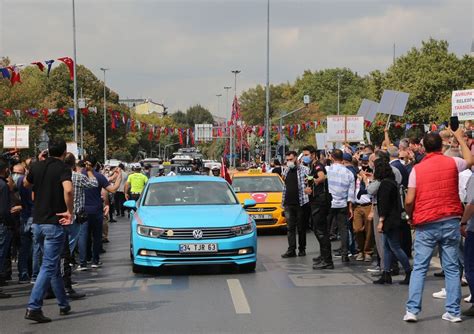 T­a­k­s­i­c­i­ ­v­e­ ­s­e­r­v­i­s­ç­i­l­e­r­d­e­n­ ­İ­B­B­­y­e­ ­p­r­o­t­e­s­t­o­